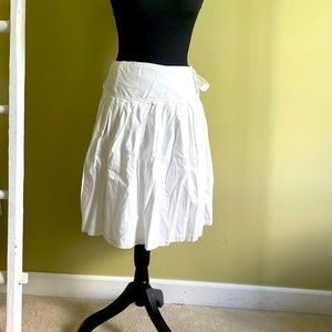 GAP White Wrap Skirt Size 10